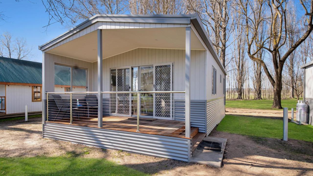 Colac Colac Caravan Park Corryong Bagian luar foto