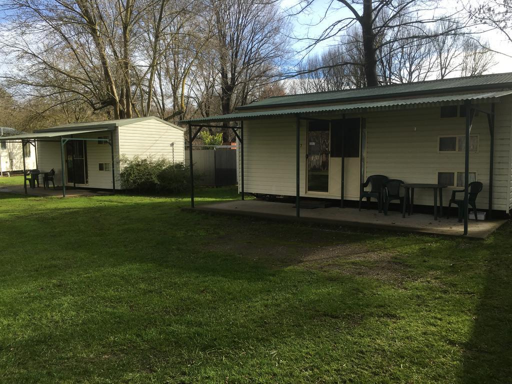Colac Colac Caravan Park Corryong Bagian luar foto