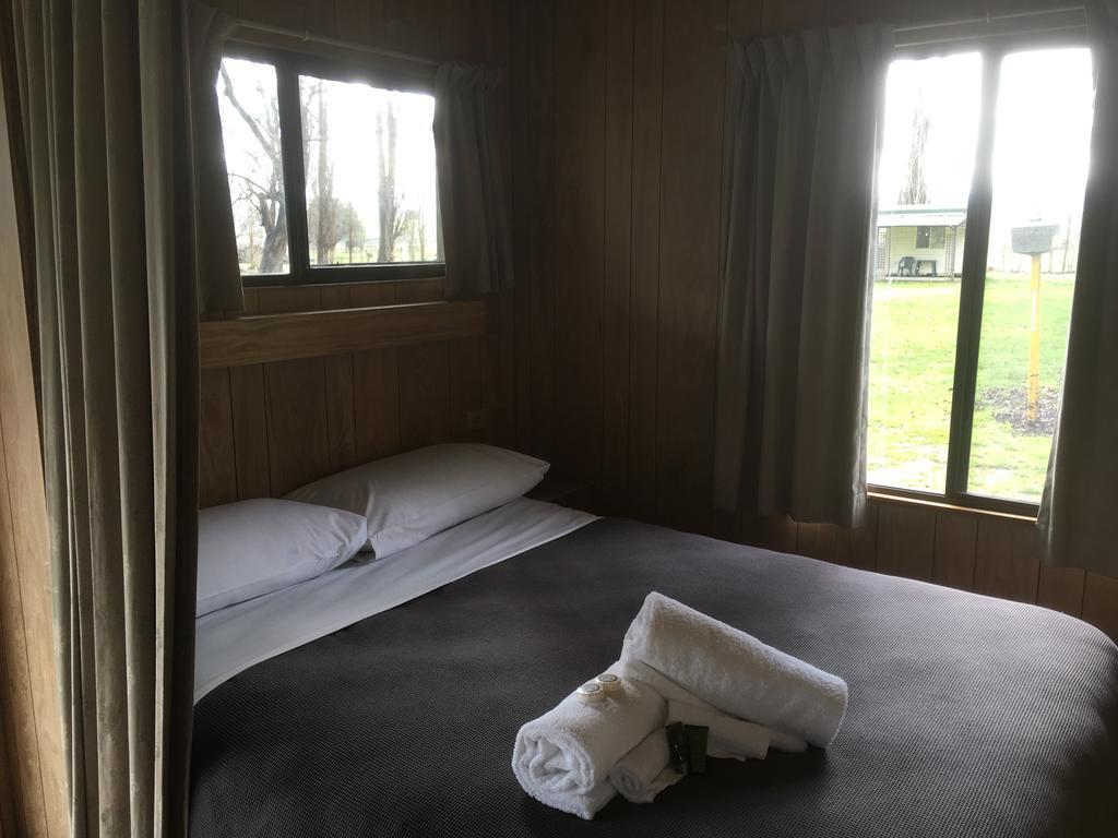 Colac Colac Caravan Park Corryong Bagian luar foto