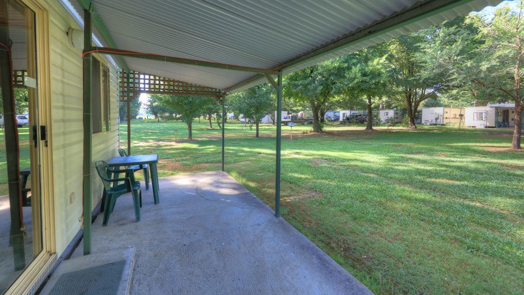 Colac Colac Caravan Park Corryong Bagian luar foto